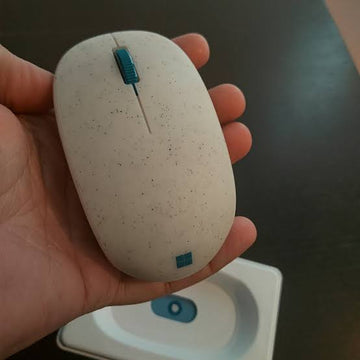 Microsoft Ocean Plastic Mouse – Bluetooth 5.0, 1000 DPI, Swift Pair, 12-Month Battery, Seashell