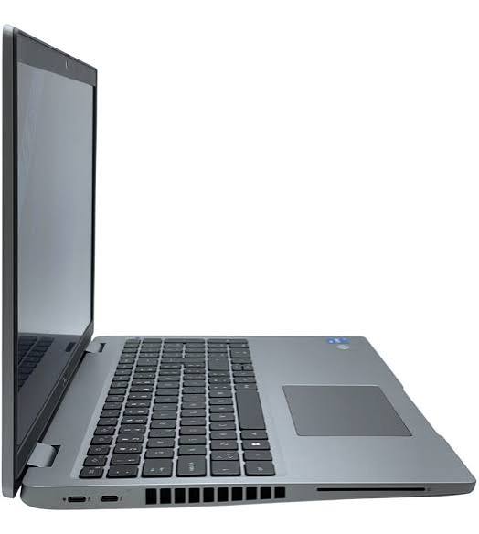 Dell Latitude 5530 – Core i5-1235U, 16GB RAM, 256GB SSD, 15.6" FHD