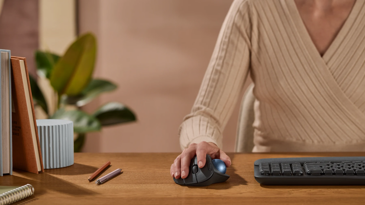 Logitech ERGO M575 Wireless Trackball Mouse – Bluetooth 5.1, Thumb Control, 18-Month Battery