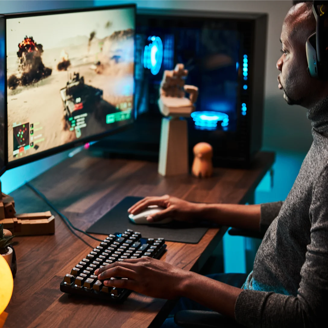 Logitech G413 TKL SE Mechanical Gaming Keyboard – Tactile Switches, PBT Keycaps, White LED, With Box